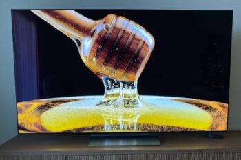 بررسی تلویزیون OLED ال‌جی C5: زیبایی خیره‌کننده در محیط مناسب