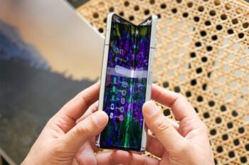 تلفن‌های تاشوی آینده سامسونگ ممکن است قبل از آسیب رساندن به صفحه‌نمایش، زباله‌ها را شناسایی کنند