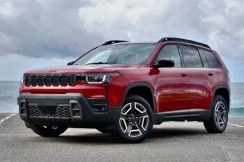 بازگشت جیپ چروکی؛ طراحی کلاسیک با فناوری مدرن و موتور هیبریدی