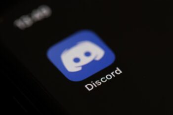 دیسکورد پس از انتقادات فراوان، بالاخره تسلیم شد؛ احراز هویت الزامی نخواهد بود