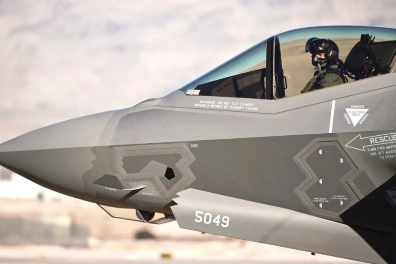 جنگنده F-35 با کمک هوش مصنوعی، پدافندها را شناسایی میکند + ویدیو