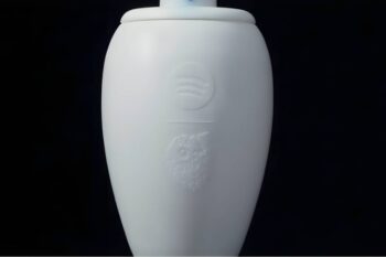 این اسپیکر عجیب مانند ظرف خاکستر مردگان به نظر می‌رسد