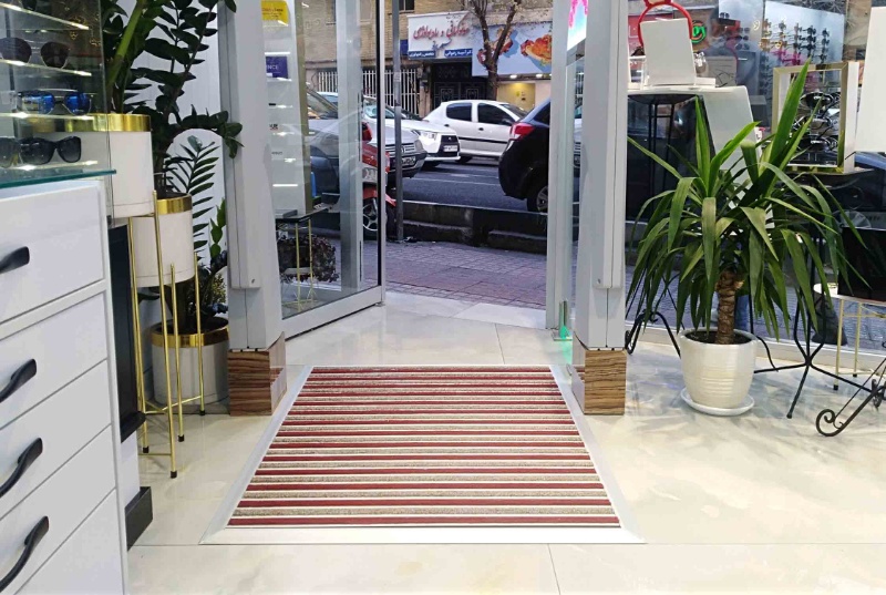 پادری آلومینیومی برند درمت: مناسب برای فضاهای داخلی و خارجی با ویژگی‌ها و مزایای منحصر به فرد