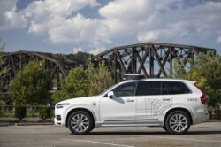 تهدید بزرگ بعدی خودروها، درب پشتی هوش مصنوعی است که نمی‌توانید آن را شناسایی کنید